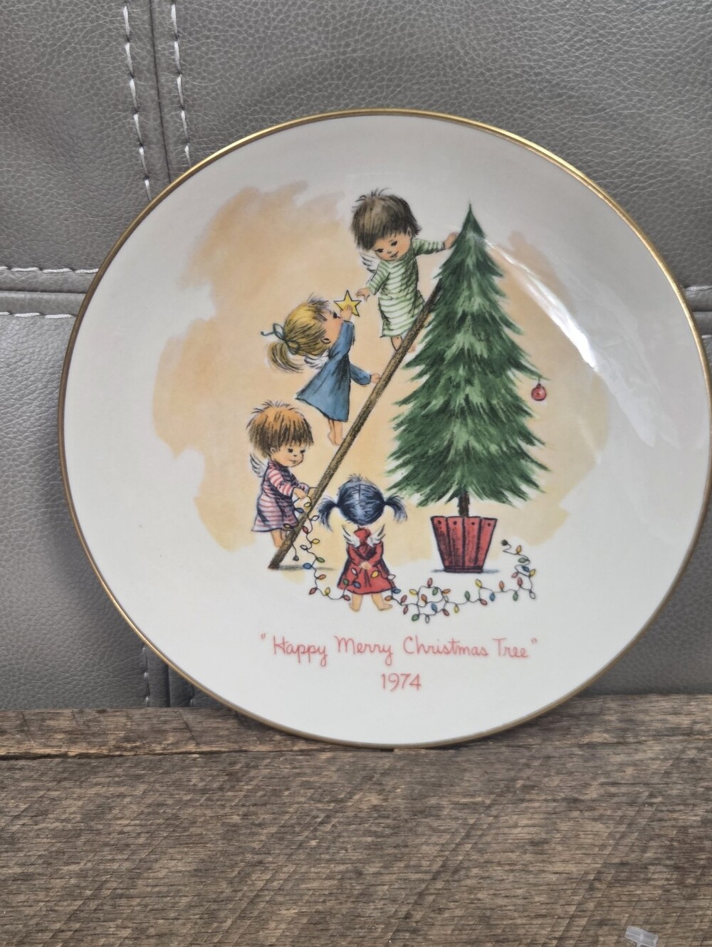 Vintage 1974 Gorham Moppets "Happy Merry Christmas Tree" 8.5" Plate Bin 1J